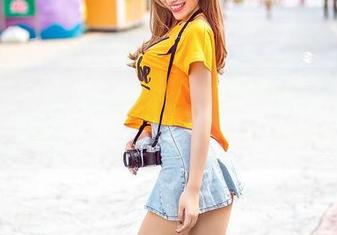 AISS爱丝(钻石版) - 何冉的定制写真捆绑花絮，嗯……挺让人想聊聊的。