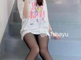 白色泳衣与AT鲨——在线写真真的让我想疯狂赞！