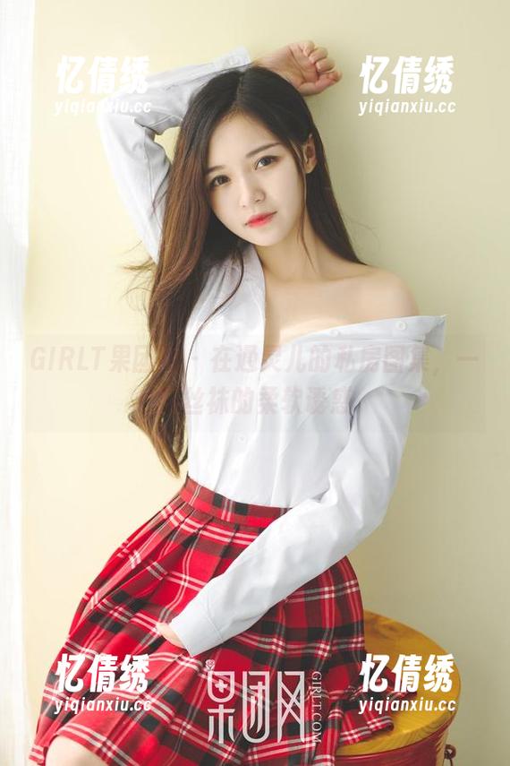 GIRLT果团网 - 在通灵儿的私房图集，一探丝袜的柔软诱惑