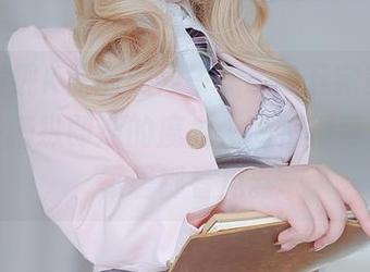 突然发现K酱的黑双子，cos下完美驾驭了那种稍纵即逝的魔力，高清得可以隔壁邻居都看见。