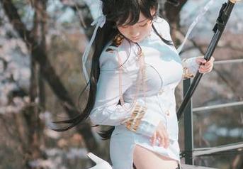 看Mimmi(밈미)的最新写真集“Nicole（无尽地带零）”，果然还是那份有趣的暧昧！