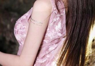 MyGirl美媛馆 - Manuela玛鲁娜的校园探销，最新美图让你忍不住想躲进教室里，哈哈！