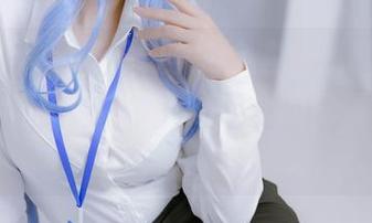 看了Nyako喵子的黑白全套，我真的觉得这图能让我想象一下不一样的气氛，奇妙？