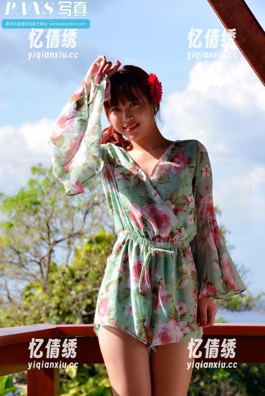 PANS写真 - 婚纱合集的图片，看到团团在其中优雅得像个精灵，为什么我没有这样的仙气？