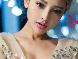 UGirls尤果网 - 她的婚纱，不只是婚纱——杨漫妮的写真集分享，没几个人能懂！
