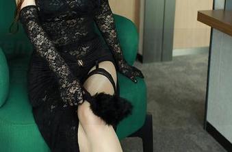 Xiuren秀人网 - 杏子Yada的图集：浴缸里的意外发现，来吧，瞧瞧这水花溅得有多欢！