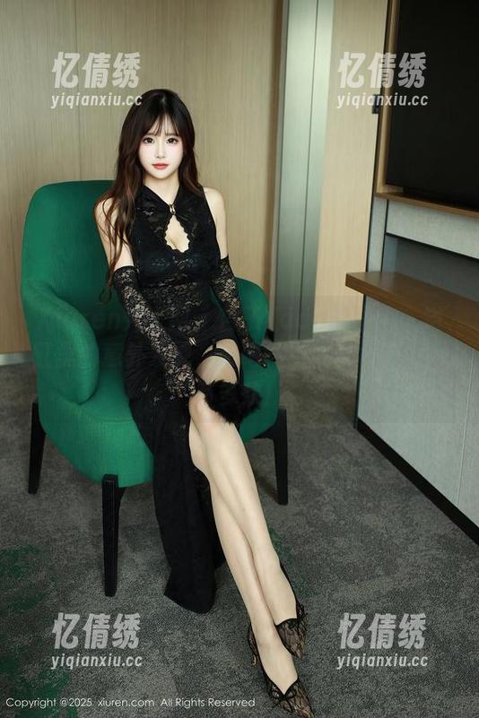 Xiuren秀人网 - 杏子Yada的图集：浴缸里的意外发现，来吧，瞧瞧这水花溅得有多欢！