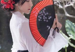 Xiuren秀人网 - 向王馨瑶Yanni泳衣高清倾斜，分享我这颗小心心不会告诉你的事儿