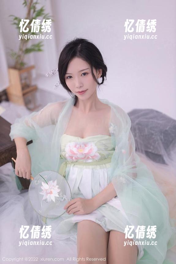 Xiuren秀人网 - 黄婧GIGI，让毛衣成为我的心头好，想看更多写真！