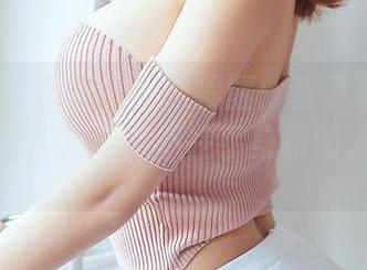 YouMi尤蜜荟 - 更新提醒：看尹菲如何驾驭连衣裙，完全是不在乎身材的人生信条。