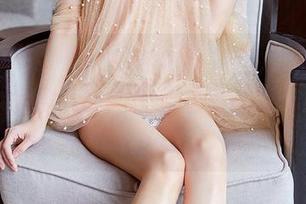 YouMi尤蜜荟 - 黑丝写真合集，怎么看都是温心怡的风格，真得好奇她脑子里在想什么。