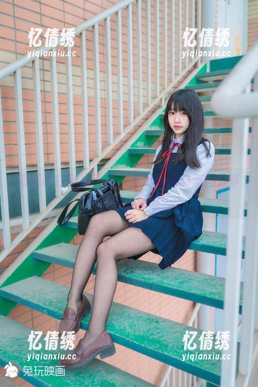 喵喵的白丝水手服，兔玩映画的美图分享，真的挺有趣的……