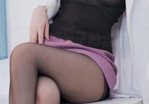 福利不止于此，凉凉子的信浓礼服作品中每一处细节都带着春天的气息。