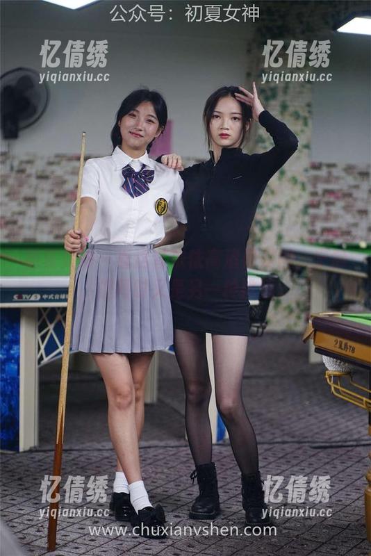 初夏女神 - 看这套依依高清裸足图，宁静，但同时又是另一种挑逗。