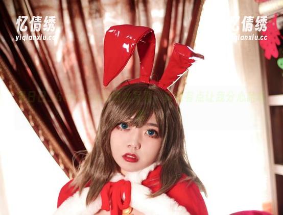 啊日日_Ganlory的白丝写真，真的有点让我分心哈哈哈