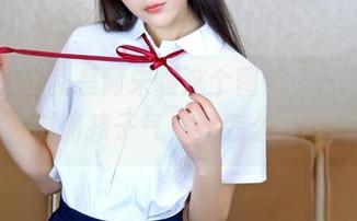 嗲囡囡 - 就是阿朱啊这个图包，时而天使，时而孩子气，要怎么理解？
