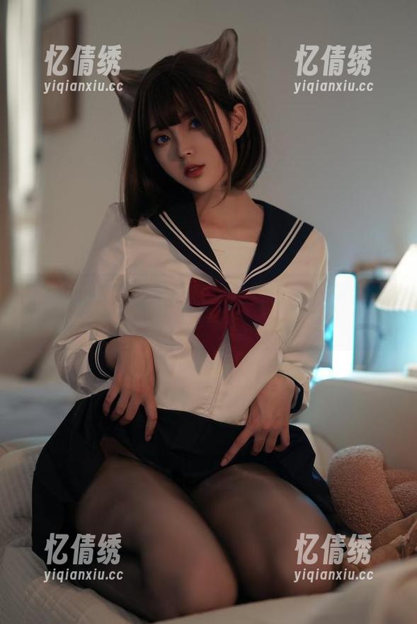 夏夏子写真：雏菊只是她万千面孔中的一部分？