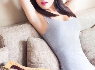 头条女神 - 新美图上线！梁芮溪的完美丝，竟然让我觉得自己也该减肥了。