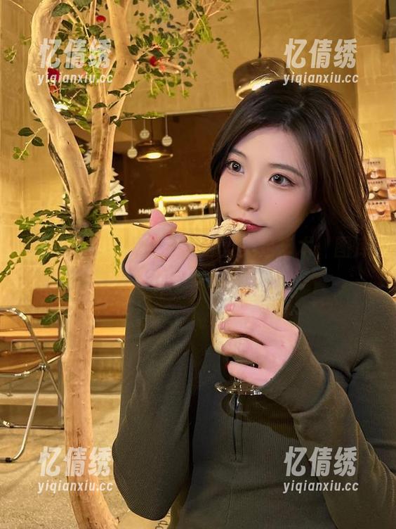 微密圈 - 当妮是老虎遇上美足艺术：图库里的小黄瓜们？