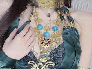 在线！小小奶瓶儿的白色蕾丝做好准备，图片中像是有种无声的对话在召唤我。