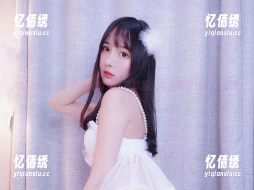 随便翻翻小小奶瓶儿的双马尾制服：师生情节精选版有惊喜！