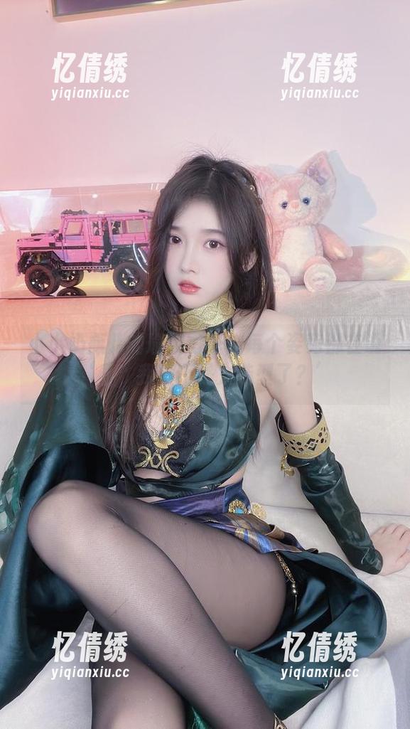 小小奶瓶儿的瑜伽写真：每个姿势都在说‘看，我是不是太造型了？’