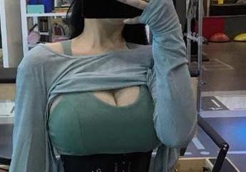 微密圈 - 左公子666诚意奉上：空乘女友的居家写真，穿着家居服也能优雅飞行