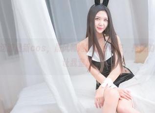 希希_啾这波最新cos，晨风和她的红色内衣，搭配的真…有点让我窒息