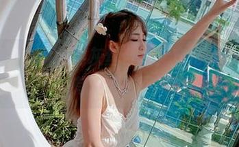 御子Yumiko的灰丝合集，穿搭灵感从没有走过的画风
