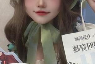 网盘里藏着的戚顾儿：这个连衣裙让我恨不得直接“复制粘贴”进我的生活。