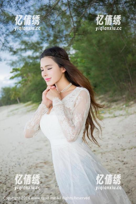 推女神 - 施忆佳最新图册：礼服与拍摄角度的巧妙碰撞，不可思议