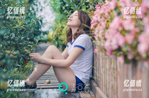 推女神 - 颖莹儿YY在线，礼服界的奇葩，你们觉得她是挑剔还是有眼光？