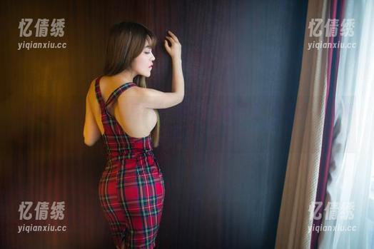 推女郎 - 连欣的比基尼套图，每次都让我想起“呸呸呸，太天真了”！