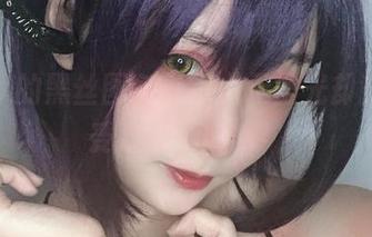 是青水的黑丝图包，有点无圣光却意外很受欢迎，哦哟！