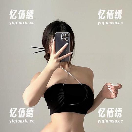 微密圈 - 圣诞节的私房美图，桃沢樱呀正试图对抗白色圣诞—她想变成“白雪公主”。