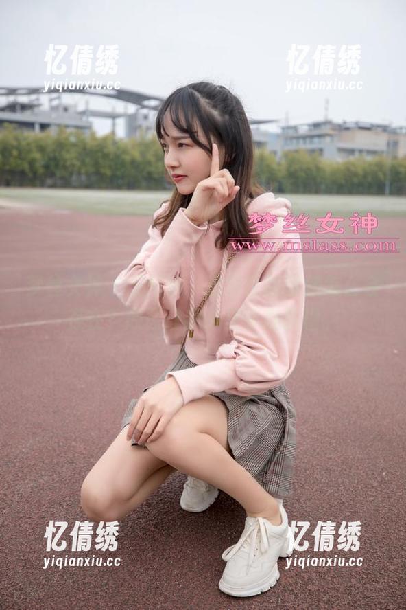 梦丝女神 - 王娇娇，这绝世的容颜怎么会存在？原图让我心里小鹿乱撞。