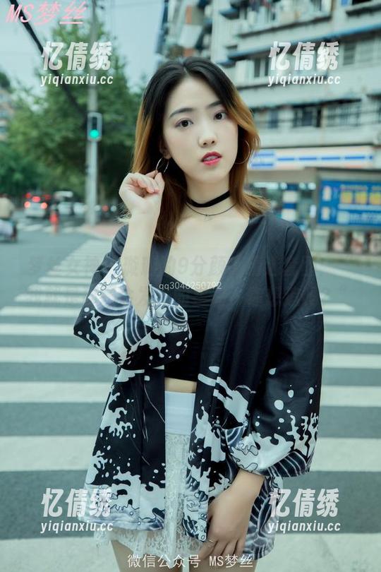梦丝女神 - 璇璇的9分颜值精选套图：“我就是那颗会发光的星星，你想追吗？”