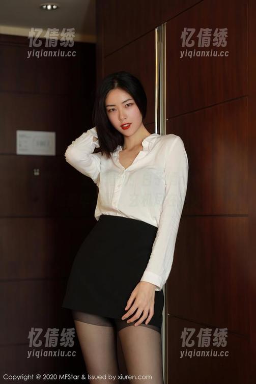 模范学院 - 美脚揭晓！白子嫣nicky无圣光豪华套图，玄机尽在指尖