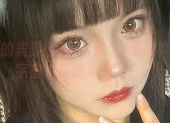会走路的美脚！洛可ss的高清写真引发我宇宙人格的灵魂对白。