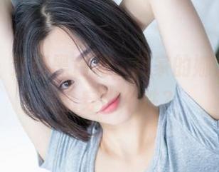 爱蜜社 - 奈何黑色调，我家的娜大少爷要怎么穿出个性？