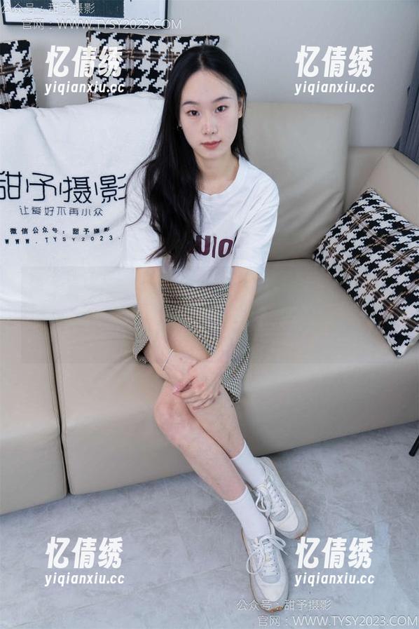 甜予摄影 - 全套体操服写真，齐齐就是在用行动证明“只是穿着运动服也能时髦”。