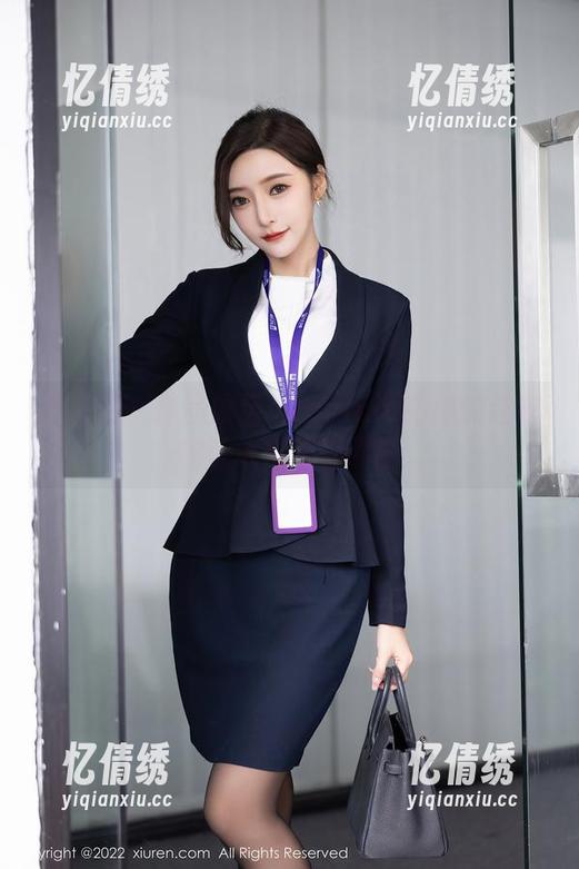 秀人网 - 作品展示：lavinia肉肉的连衣裙让人挺想转圈圈