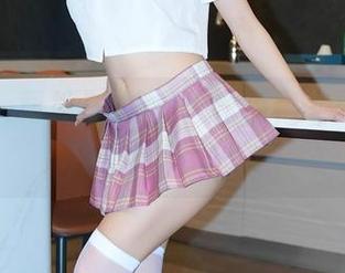 秀人网 - 司妃SL的户外作品，下载去让本周末更刺激些！