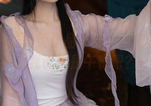 秀人网 - 张美荧作品来袭——肉丝？你以为我说的是午餐吧？