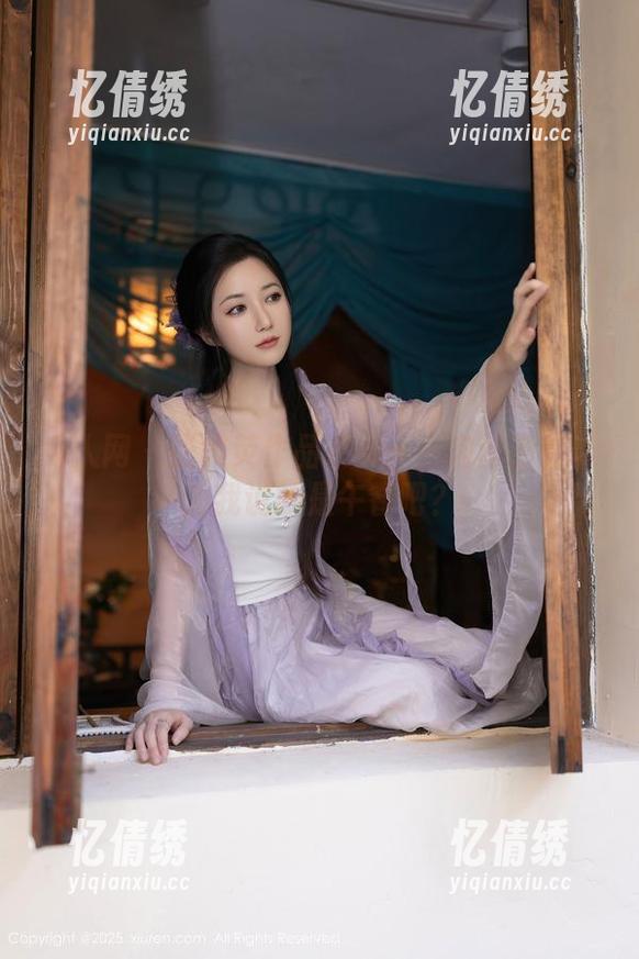 秀人网-张美荧 秀人网 - 张美荧作品来袭——肉丝?你以为我说的是午餐吧?