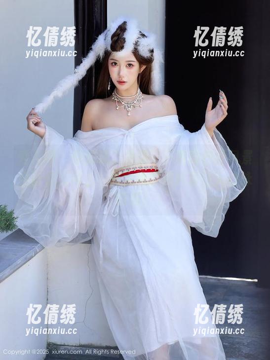 秀人网 - 你知道“免费”下载的户外风景会让你买马么？陈大榕的照片真让人血脉喷张！