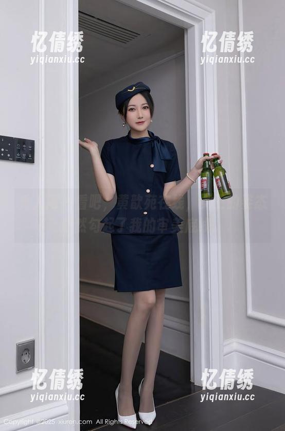 秀人网 - 看吧，黄歆苑在线，女王的姿态居然勾起了我的审美底线。