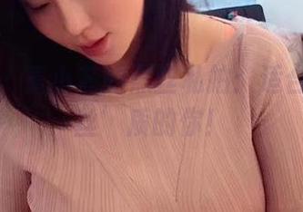 微密圈 - 童小芯的黑丝私拍：适合追求‘丝’质的你！