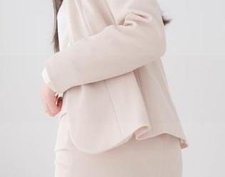 紧急企划 - 你见过奶昔黑丝女仆在做家务的样子吗？私拍图包不容错过！