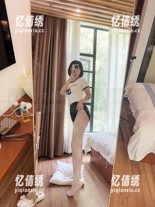 微密圈 - 大家都想知道，胜利的小生活的蝴蝶白丝合集到底啥样呢，忍不住想看！